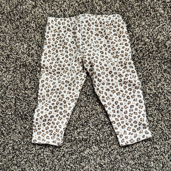 5/$10-Child of Mine by Carters Baby Girl Leopard Print Leggings Size 0-3 Months - Picture 3 of 3